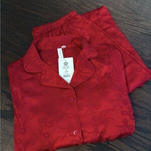 Women’s Joyspun red bow stretch satin pajama long sleeve pant set MEDIUM (8/10)